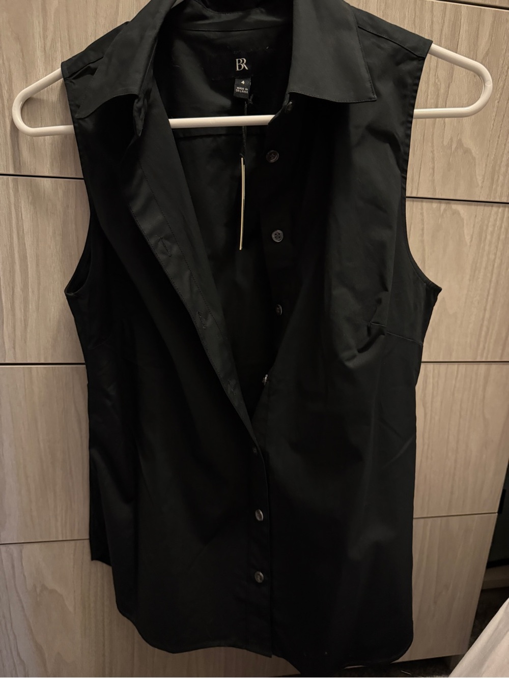 Banana Republic Black Sleeveless Button-Down Shirt